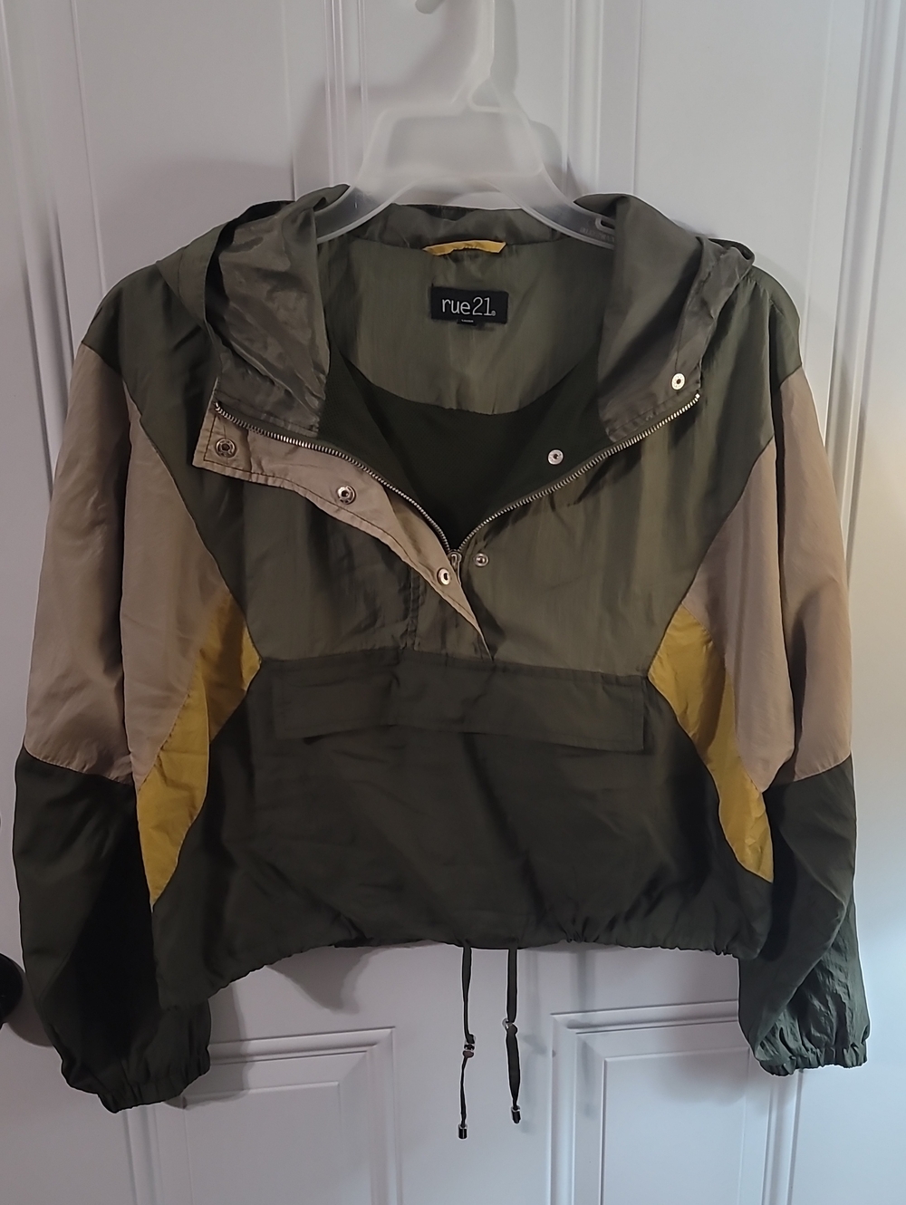 Rue21 Colorblock Hooded Utility Windbreaker in Olive, Dark Green, Beige & Yellow - Picture 2 of 14